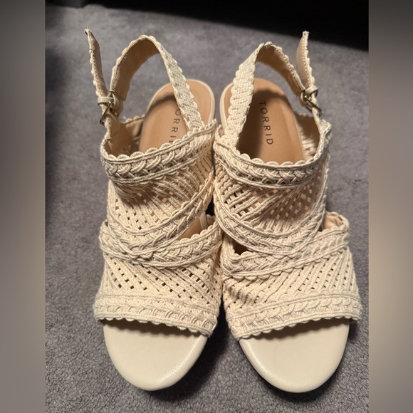 Torrid Cream Woven Wedge Sandals - Picture 2 of 4